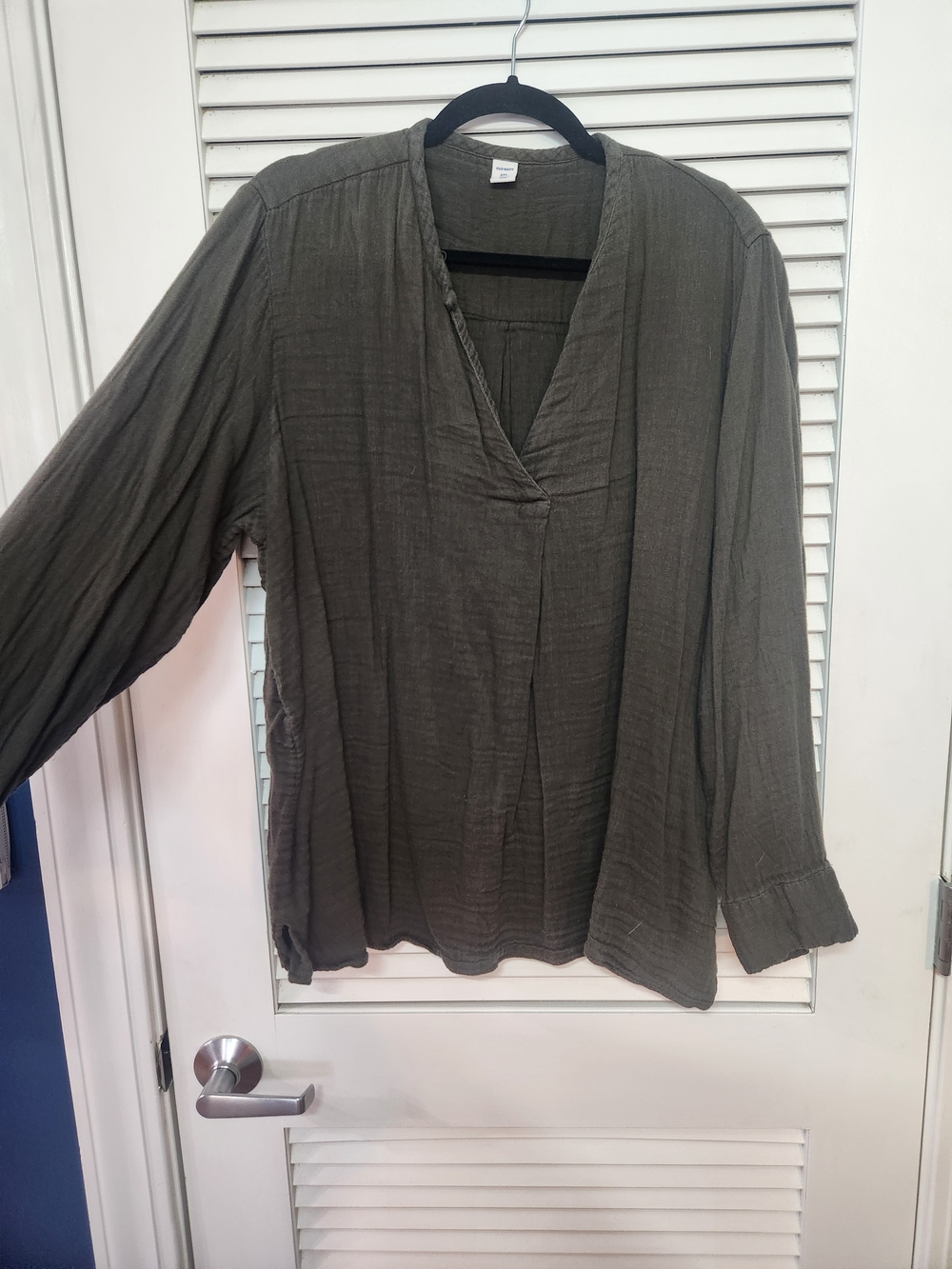 Old Navy Olive Green V-Neck Long Sleeve Blouse